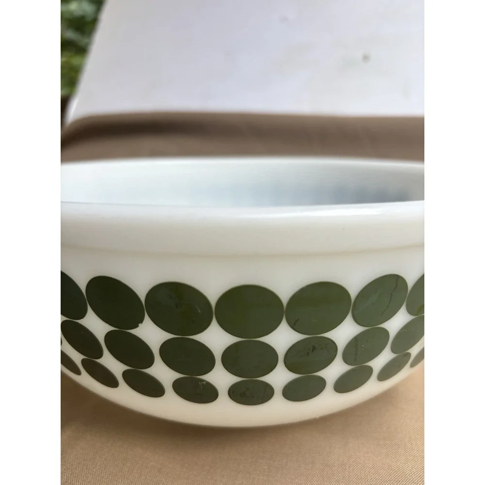 Vintage PYREX Green Polka Dot Mixing Nesting Bowl #404 Milk Glass 4 Qt